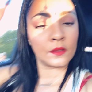 Meet your Posher, Shenika